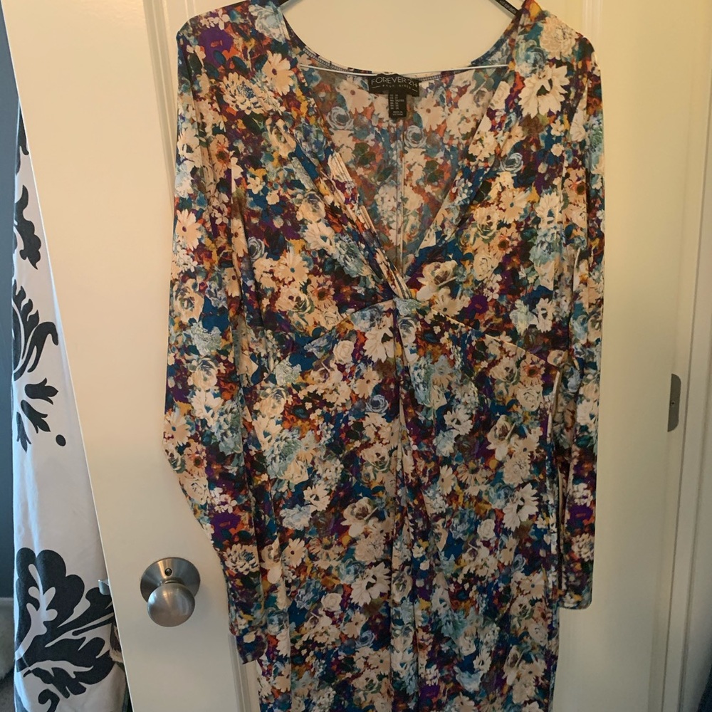 Floral VNeck Dress